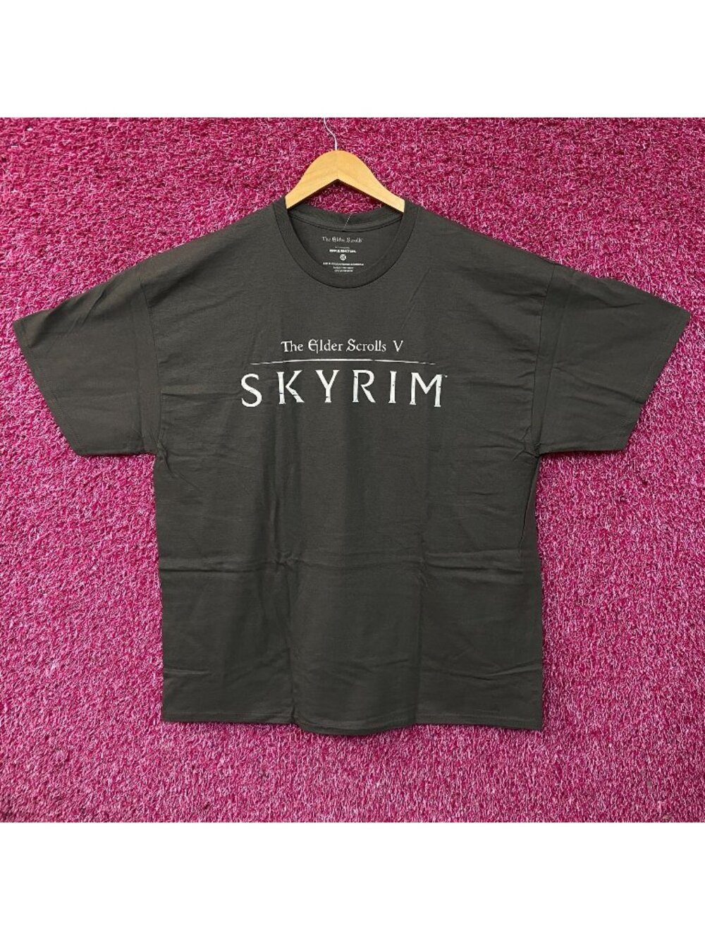 The Elder Scrolls V: Skyrim Logo Graphic T-Shirt 2XL